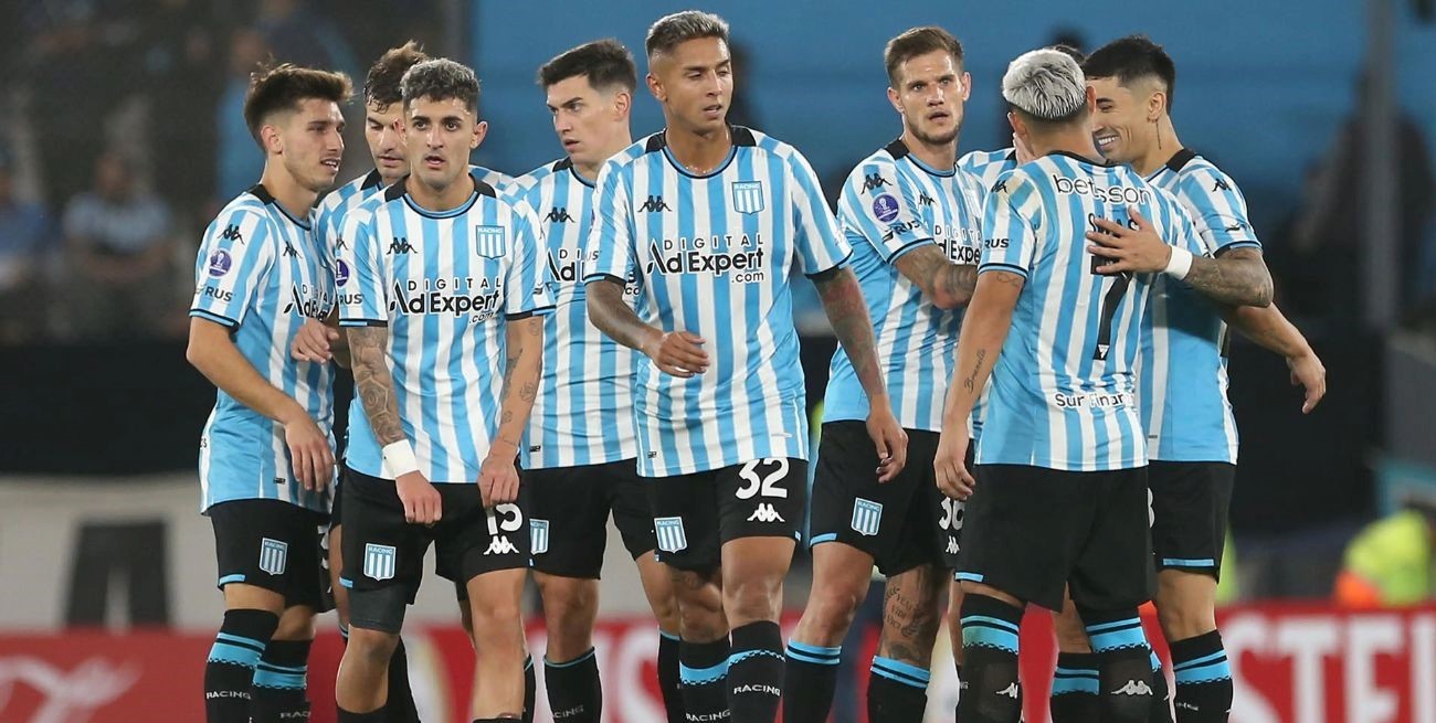 Insólito: Racing viajó a Brasil pero se olvidaron los botines de los jugadores en Buenos Aires