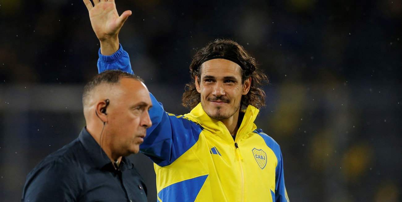 Boca se lo dio vuelta a Sportivo Trinidense con golazo de Cavani