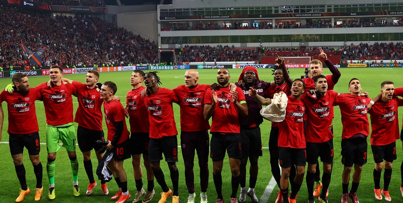 Europa League: el Bayer Leverkusen salvó su invicto sobre la hora y eliminó a la Roma