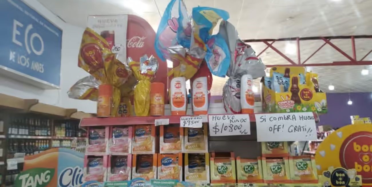 Venado Tuerto: un súper chino vende combo de repelente con huevo de pascua