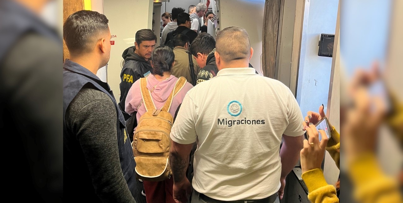 Expulsaron de Argentina a dos ecuatorianos vinculados al líder de Los Choneros