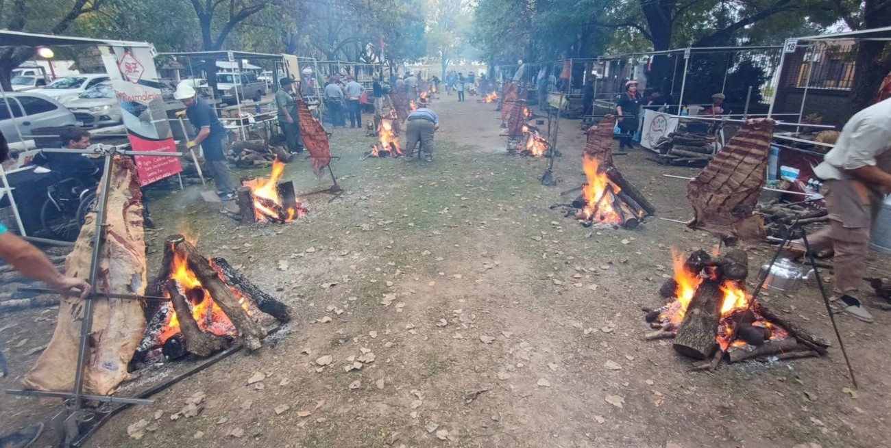 Una dupla rosarina, entre los mejores asadores a la estaca del país