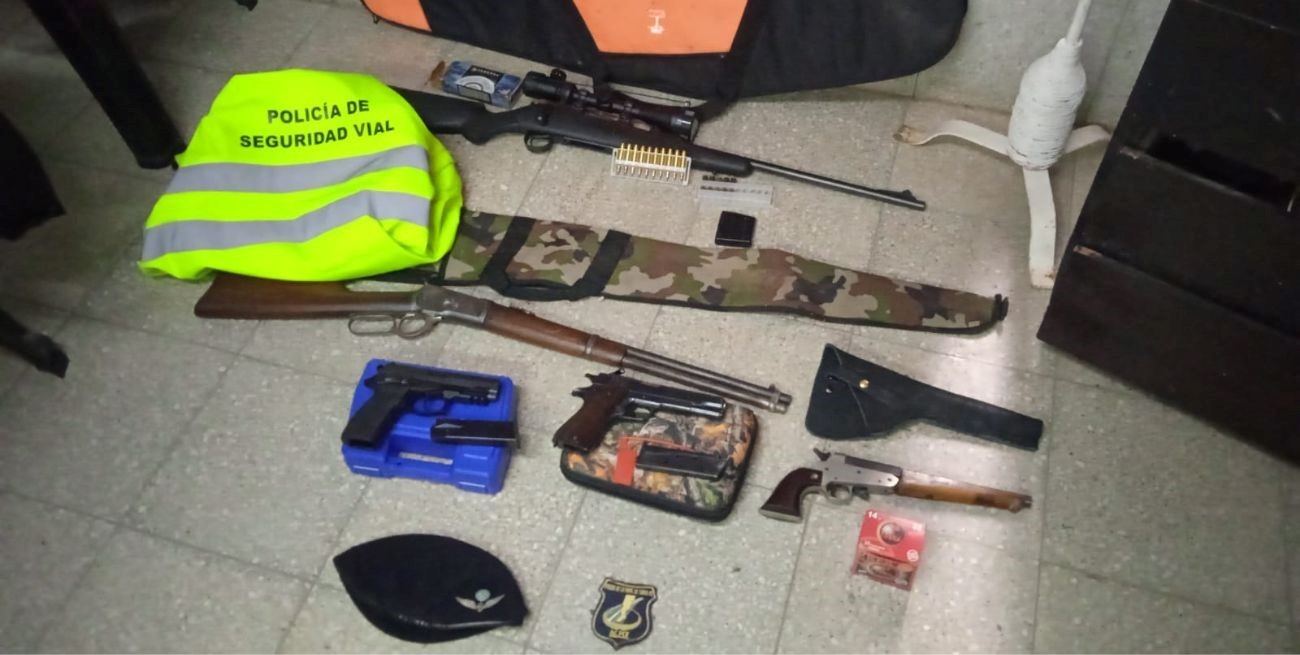 Un empleado público bonaerense circulaba con poderosas armas de fuego cortas y largas

