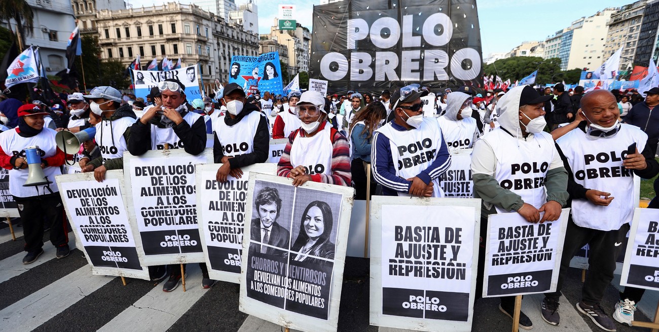 Múltiples allanamientos a dirigentes sociales por presunta extorsión a beneficiarios de planes