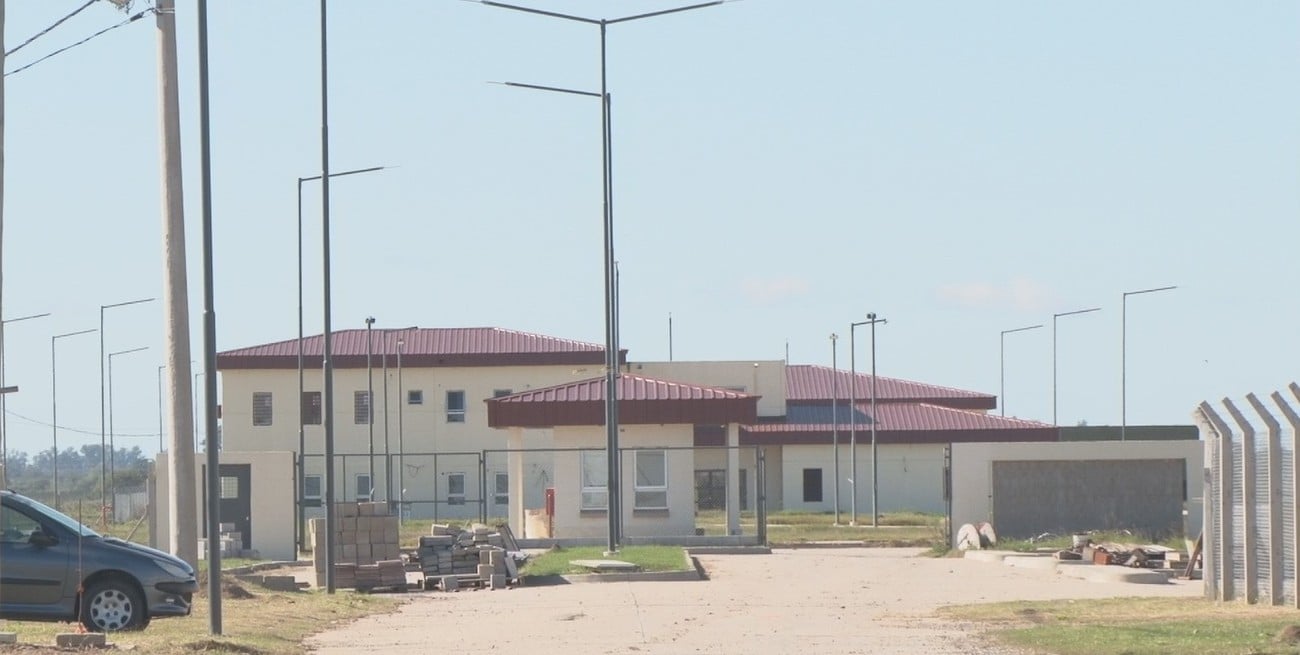 Autoridades judiciales de toda la provincia recorrieron la nueva Cárcel Federal de Coronda