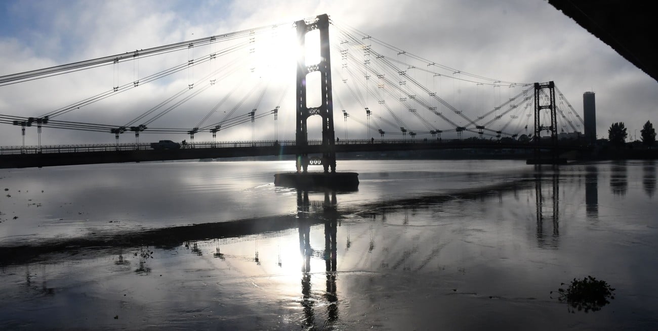 La ciudad de Santa Fe se presenta este viernes con neblina matinal y tarde templada
