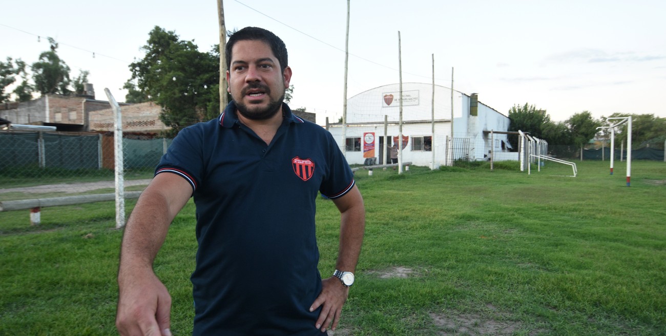 Vecinal Gálvez debuta en casa