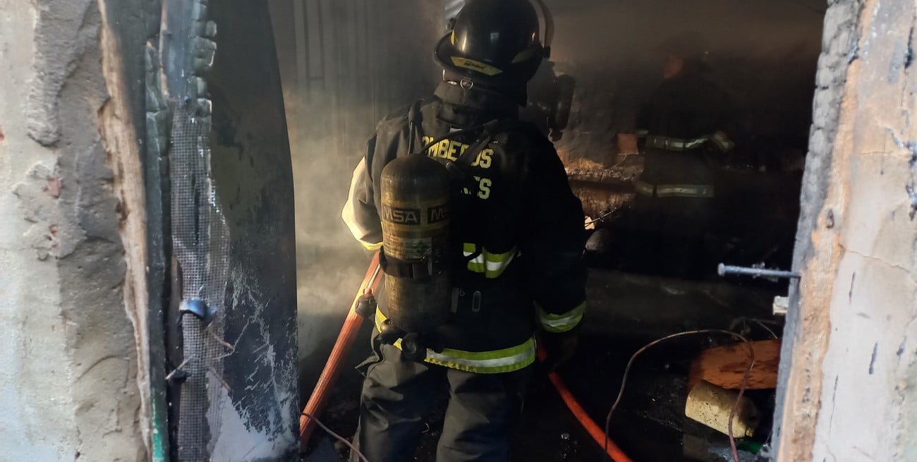 Incendio de una vivienda precaria en barrio Belgrano