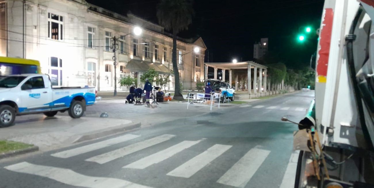 Continúan las videoinspecciones en bulevar para conocer el estado del colector cloacal