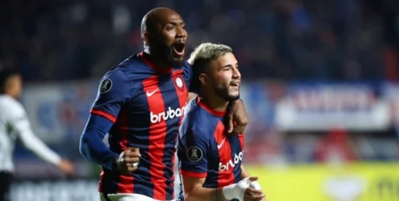 San Lorenzo se hizo fuerte de local, venció a Liverpool y sigue con vida