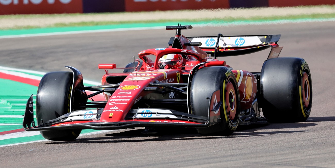 Leclerc volvió a ser el más veloz en el segundo entrenamiento libre en Imola