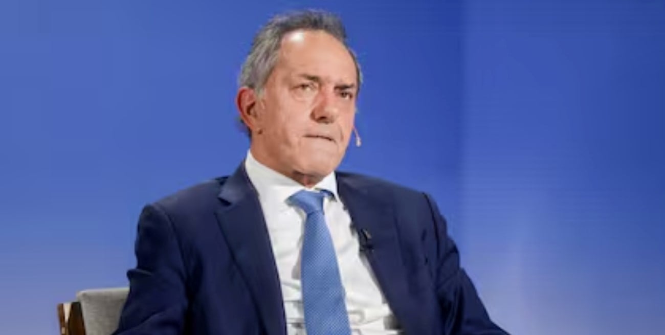 Scioli pidió el Nobel de Economía para Milei y jugó al básquet en un stream