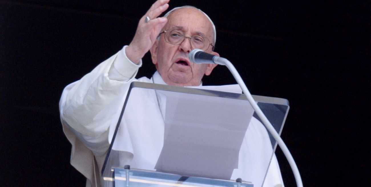 Francisco pasó una jornada de oración y descanso mientras sigue con su tratamiento