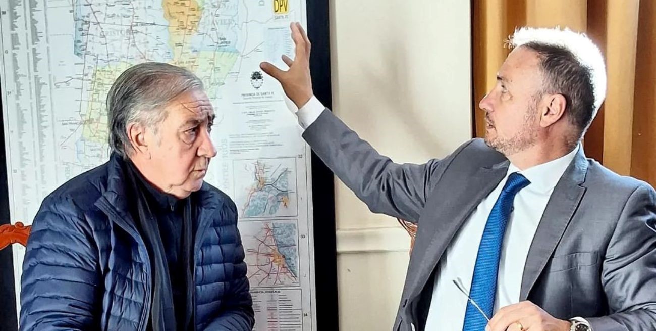 El senador que visitó a su par licenciado