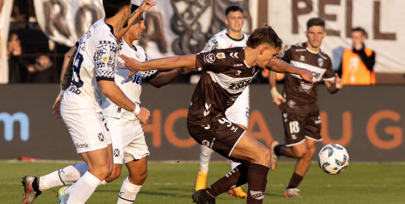 En el último partido de Tevez como DT, Independiente igualó  con Platense