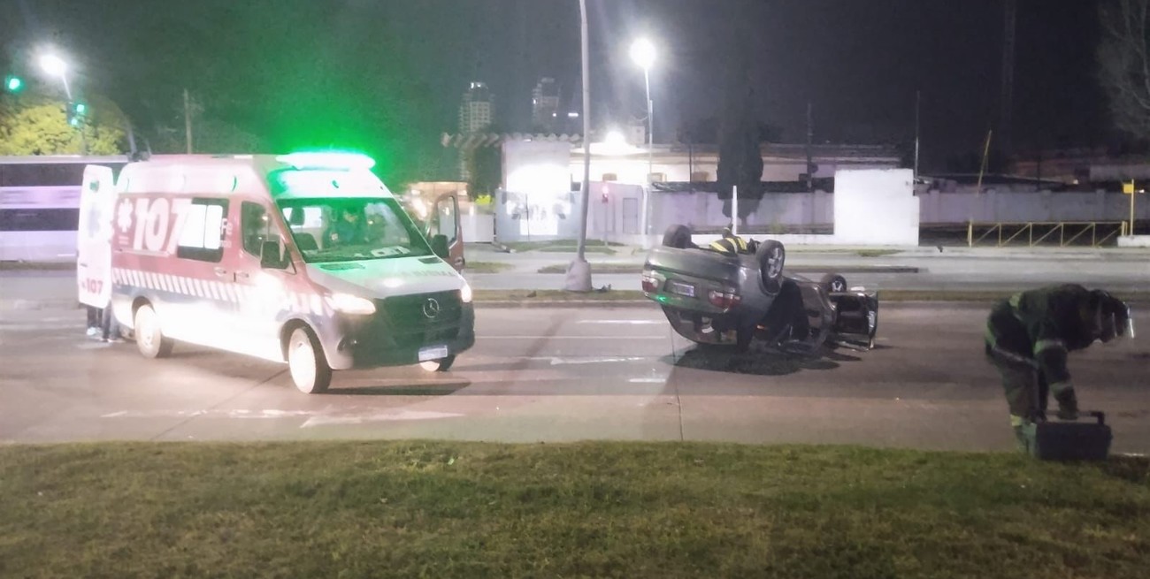 Impresionante siniestro vial en 27 de Febrero y Mendoza
