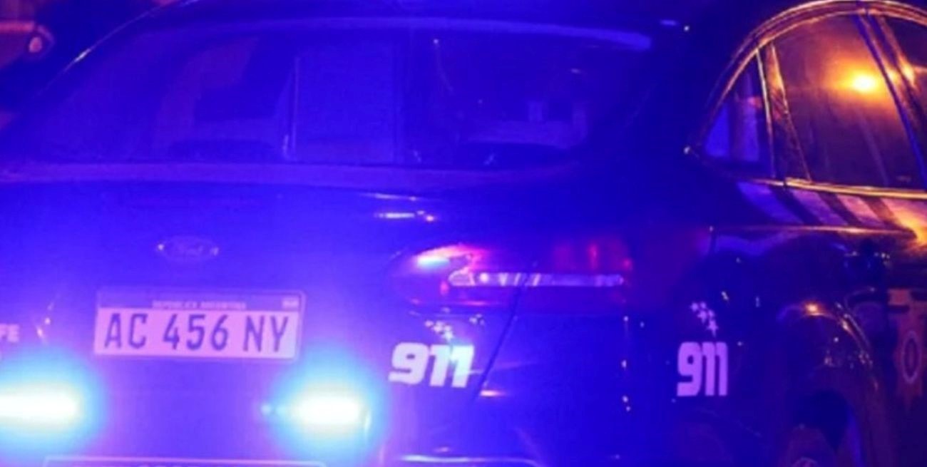 Motochorros armados asaltaron a una pareja en barrio Barranquitas