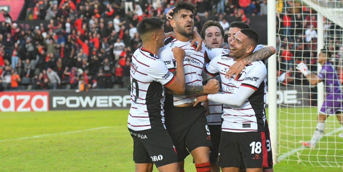Colón jugó como un equipo del montón... y no lo es