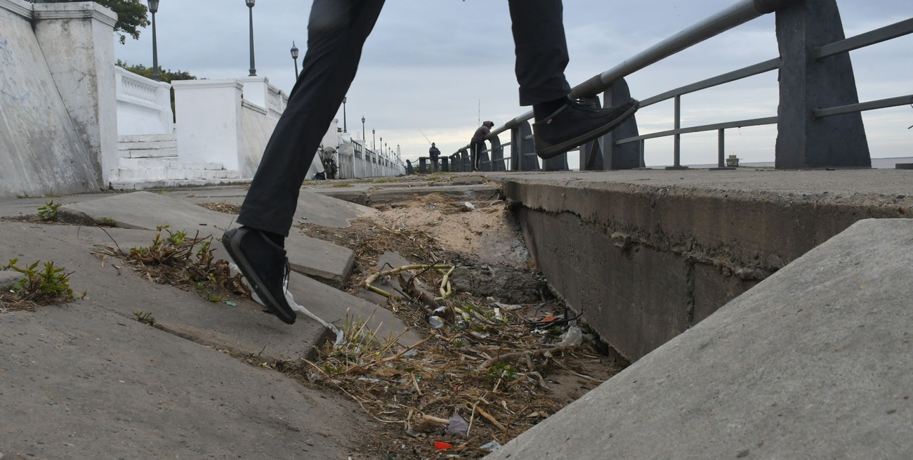 Grandes hundimientos presenta el Paseo de los Pescadores en la Costanera “Vieja” de Santa Fe
