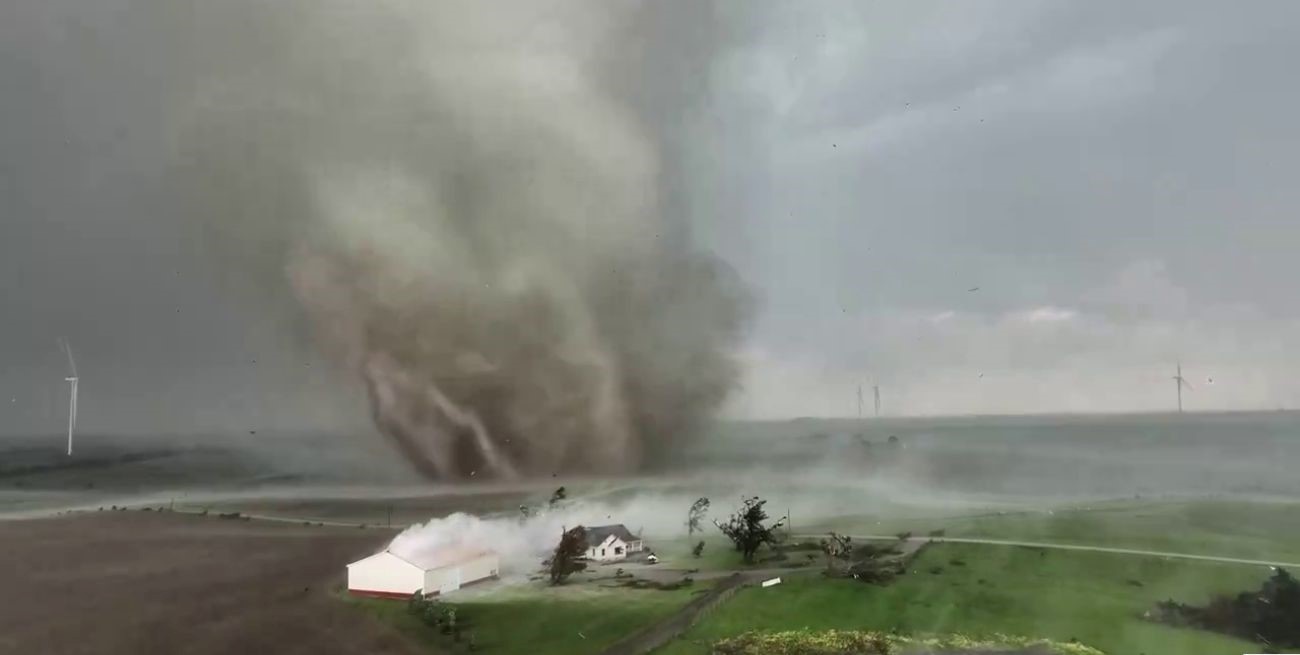 Varios muertos por un tornado en Iowa en medio de fuertes tormentas