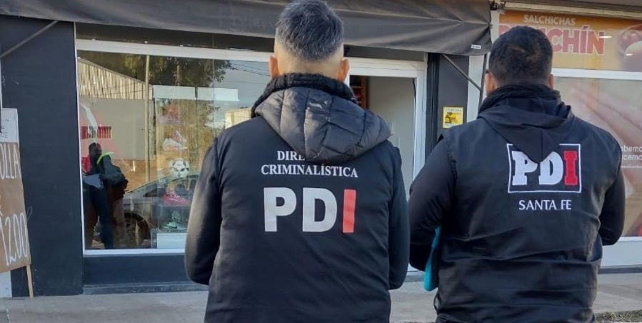 Robo y destrozos en una tienda de deportes en avenida Aristóbulo del Valle 