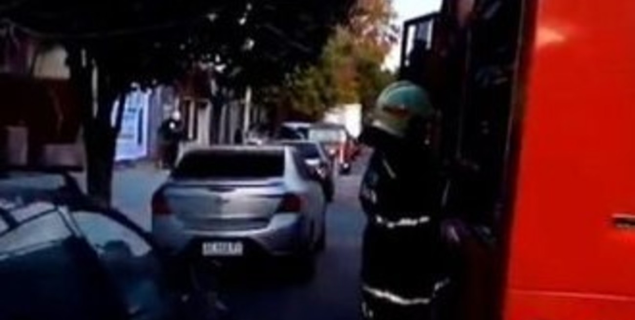 Video: una jubilada y su hija murieron en un incendio en su departamento