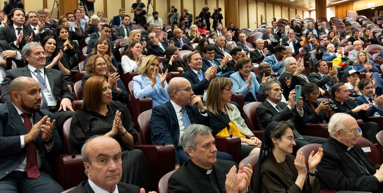 Proponen al Papa Francisco impulsar un movimiento por la educación latinoamericana