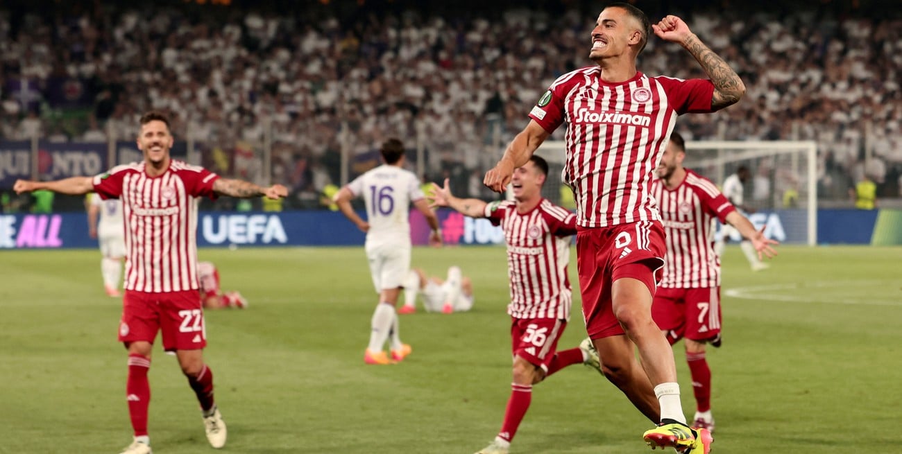 Con dos argentinos como titulares, Olympiacos derrotó a Fiorentina y es campeón de la Conference League