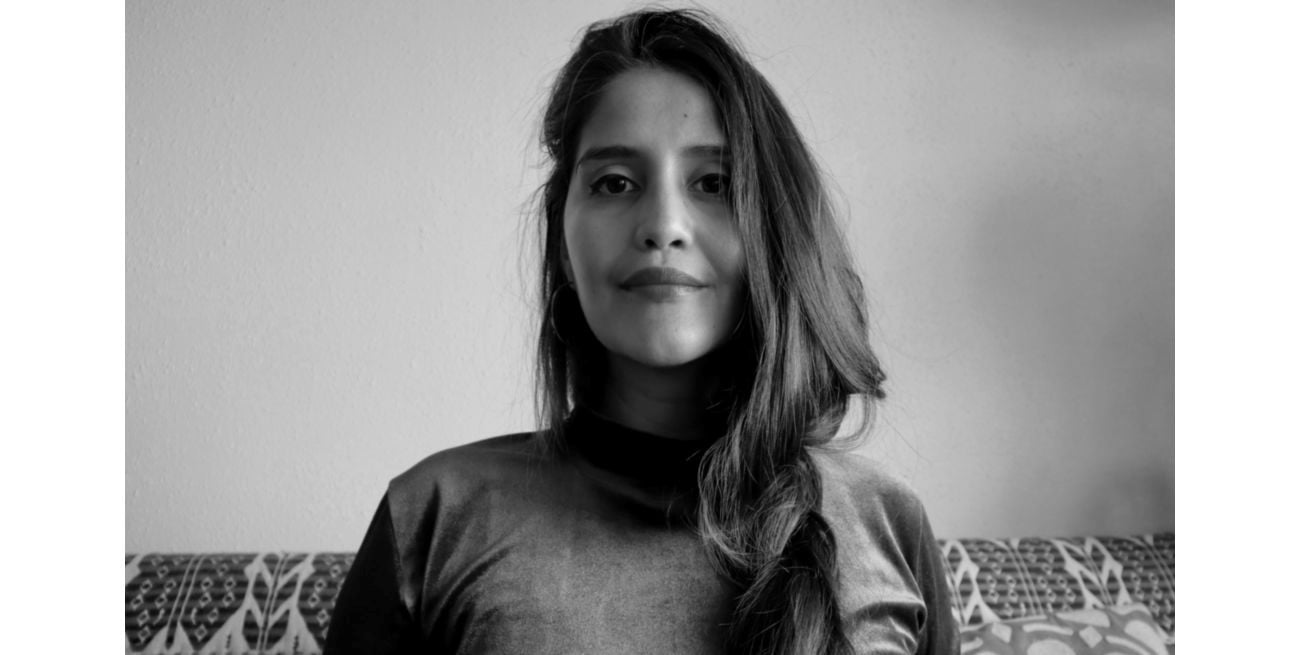 Desde el fondo de las ruinas, hay una voz que grita y grita