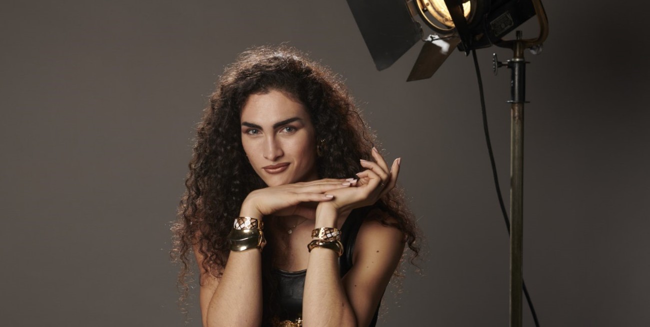 Guionada por un santafesino, estrenan "Ella" la serie de Cris Miró