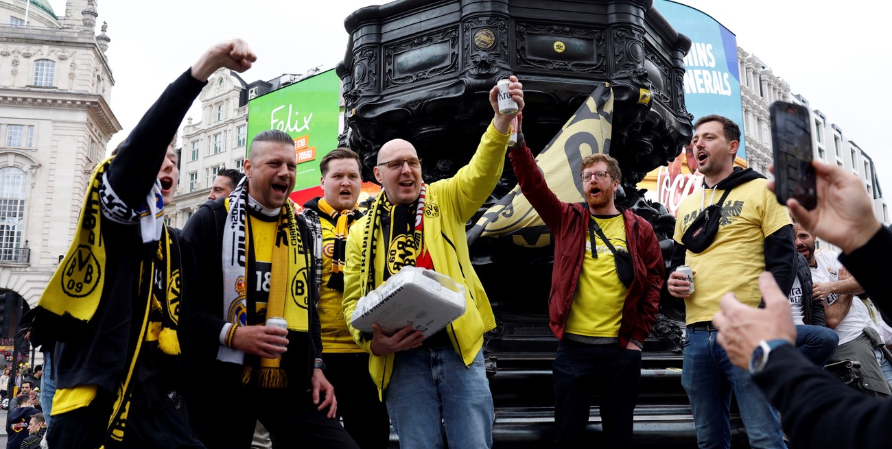 Londres una ciudad teñida de blanco y amarillo en la previa a la final de la Champions League