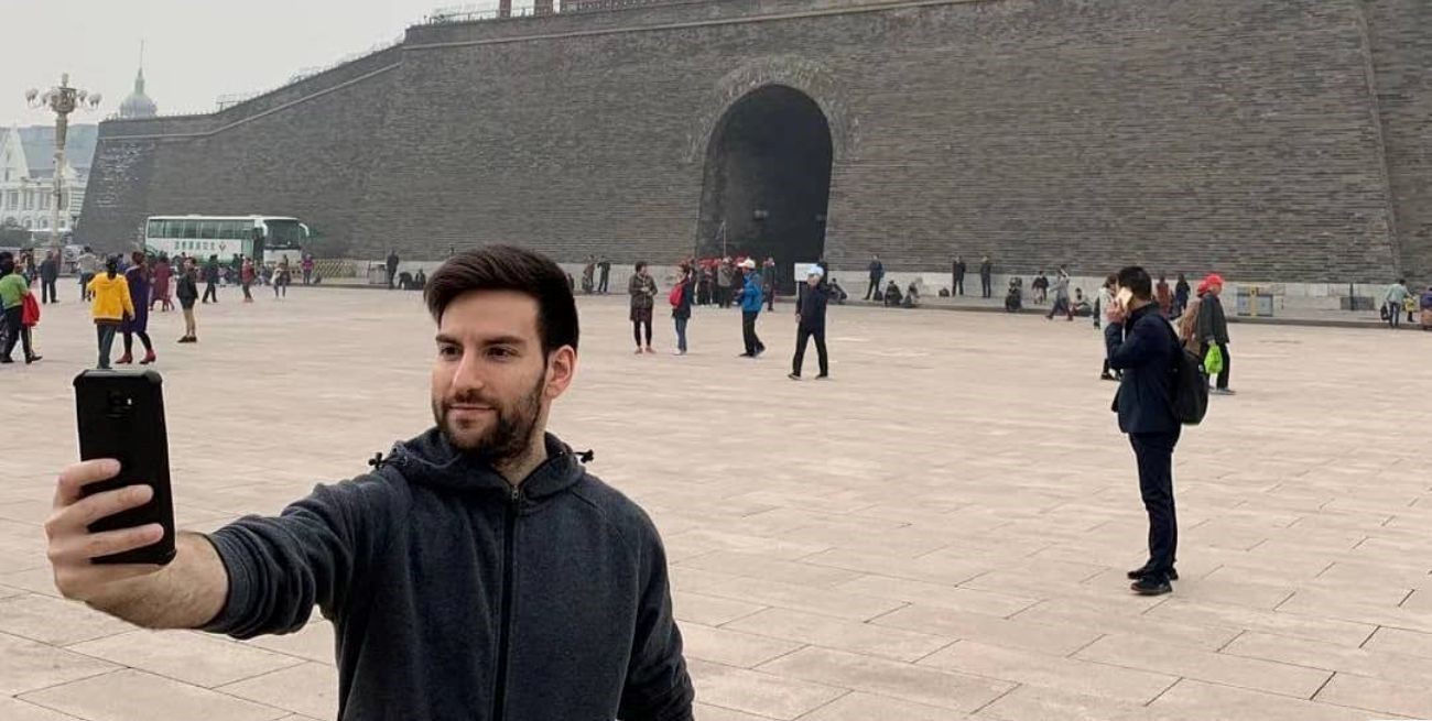 El sorprende giro en la vida de Guillermo Santa Cruz: de actor de "Chiquititas" a economista