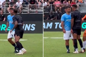 El Kun quedó cara a cara con el rival.