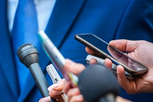 Situación del periodismo, los desafíos del contexto, y por qué la curiosidad sigue siendo lo que define a buen periodista.