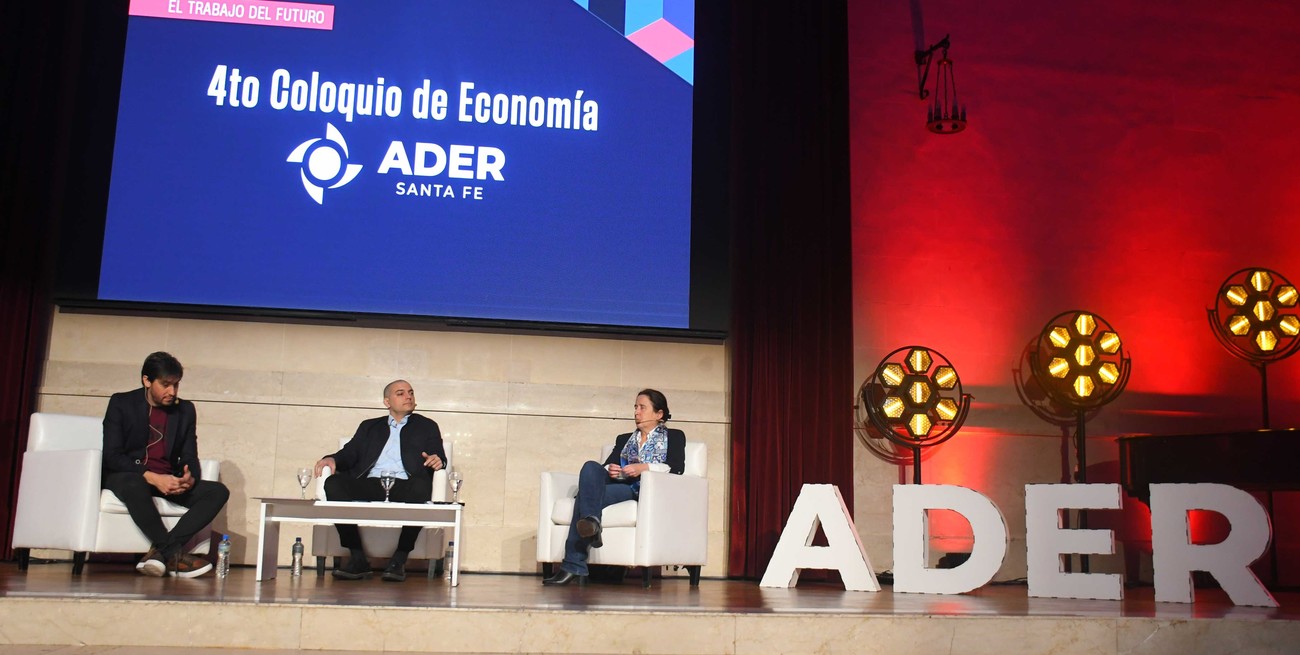 Se llevó a cabo el 4to coloquio de ADER con la mirada puesta en la actualidad económica