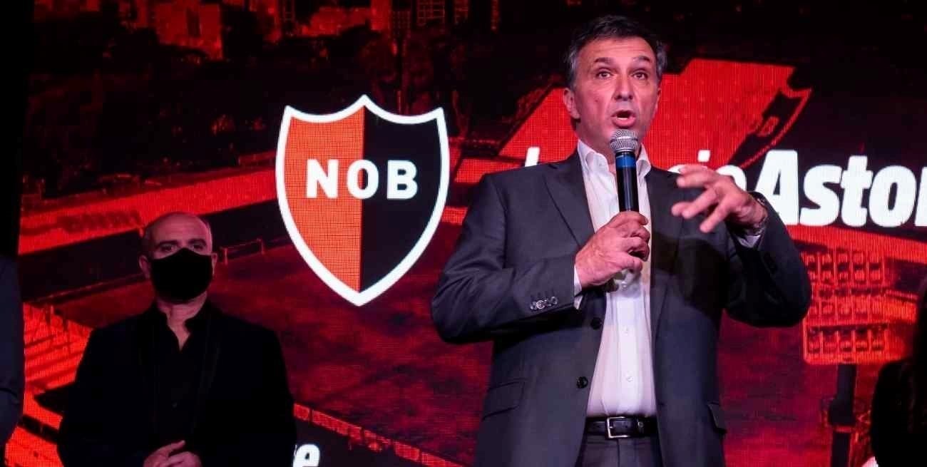 Newell's ya probó con casi todas las recetas y nada le funciona