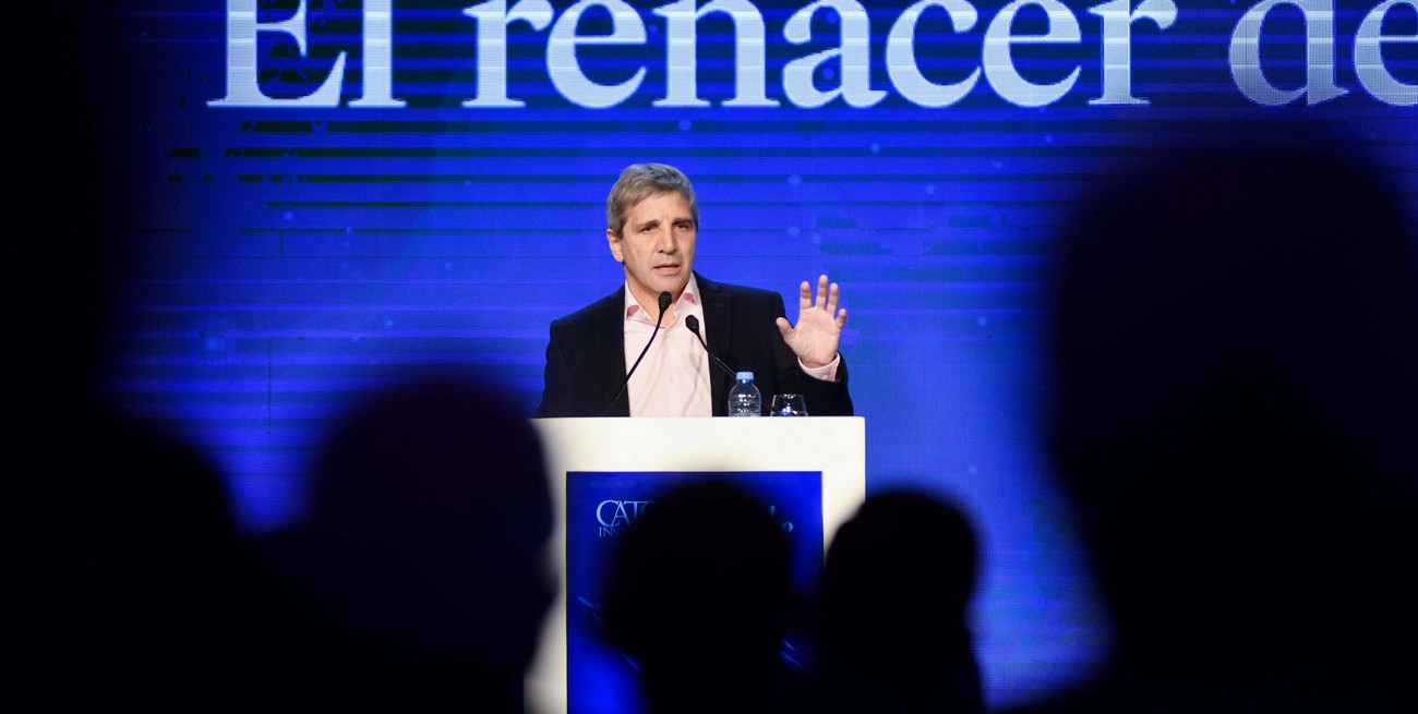 Caputo negó una devaluación y admitió que negociará un nuevo programa con el FMI