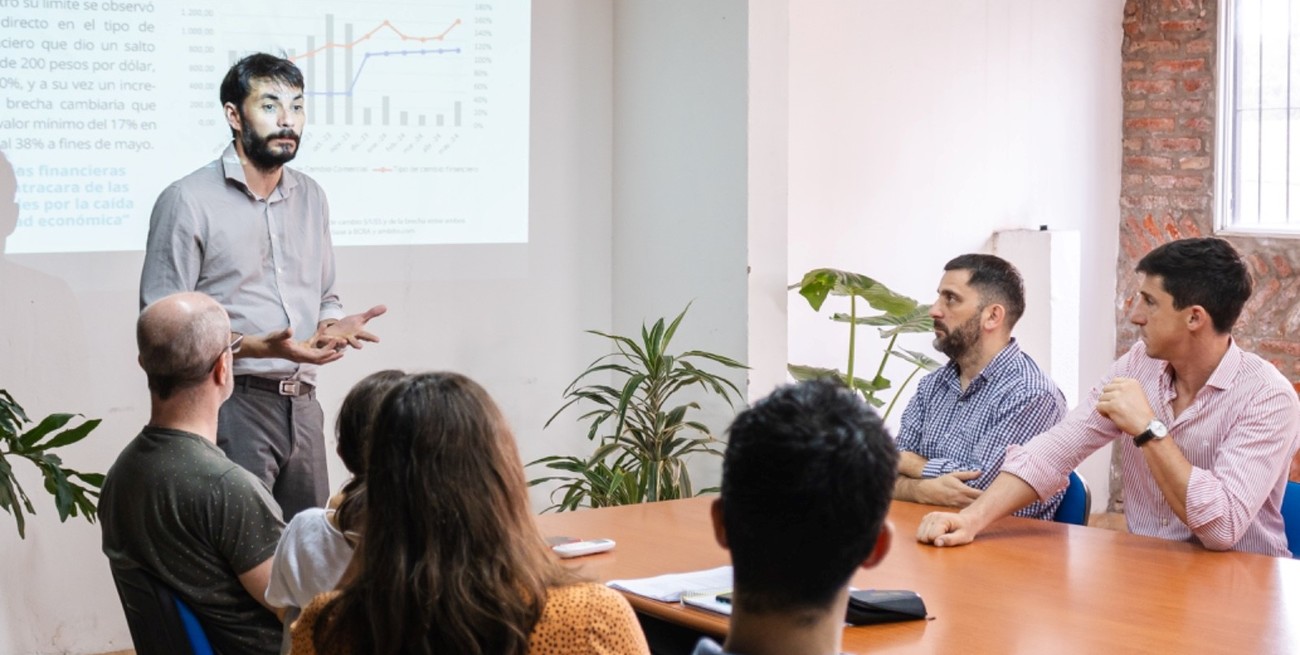 Cuvertino: "La caída de la actividad genera incertidumbre sobre la sostenibilidad de la política económica"