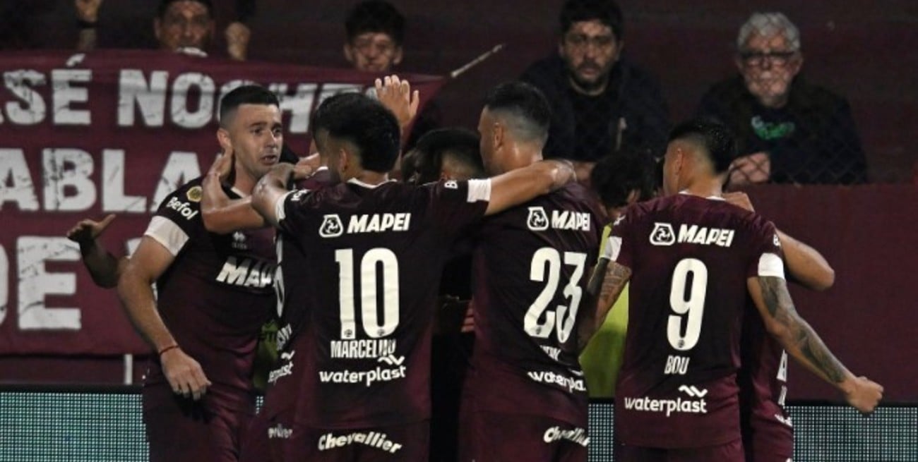 Lanús le puso un freno a la racha triunfal de Racing