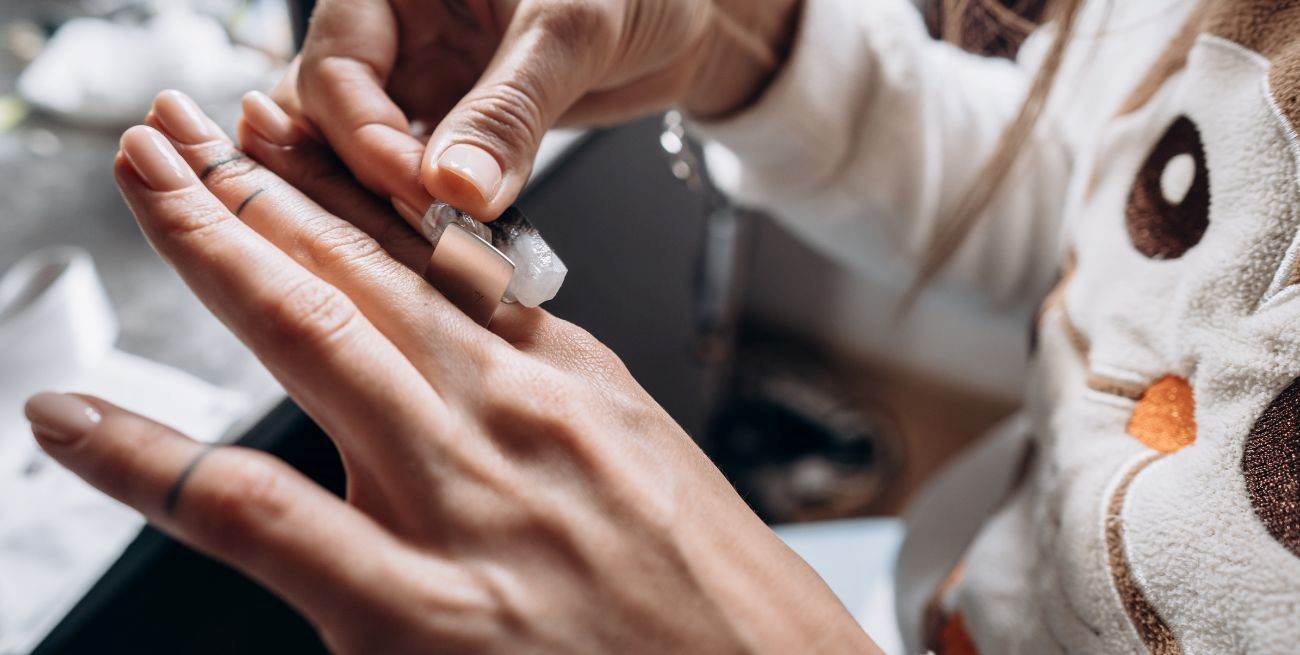 Cómo calcular tu talle de anillo con métodos sencillos en casa
