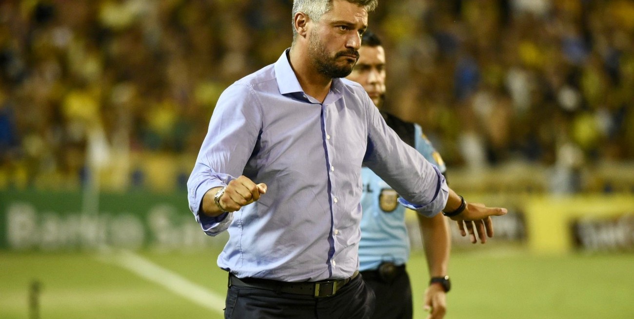 Pagó Racing, Unión saldará con Munúa y levantará la inhibición