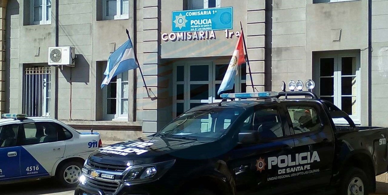 Mujer policía tuvo sexo con un preso en la comisaría 1ra de Esperanza