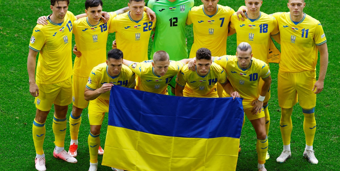 Ucrania lo dio vuelta ante Eslovaquia y sueña con clasificar a octavos de final