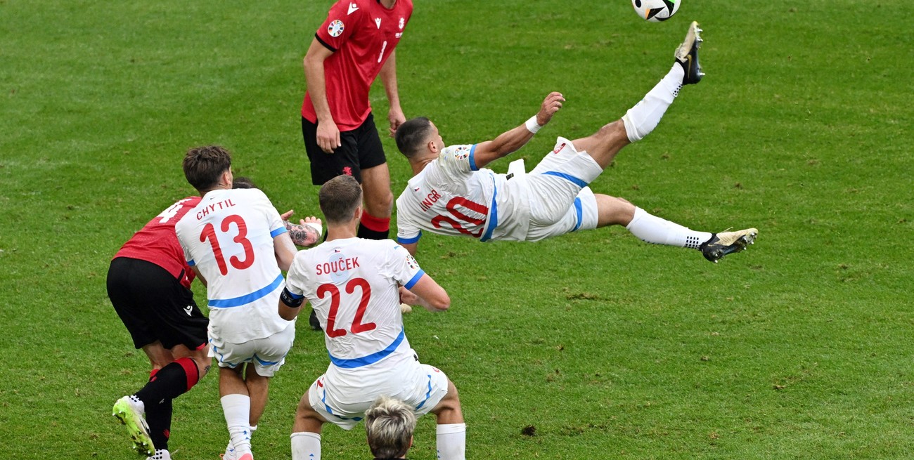 Georgia y República Checa empataron y complicaron su clasificación en la Eurocopa