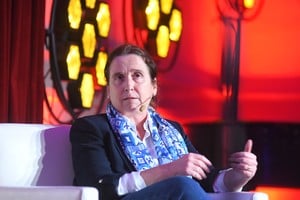 Desde hace más de 10 años se dedica a la consultoría económico financiera, co dirigiendo durante doce años el Estudio Bein y a partir de julio de 2017, dirigiendo Eco Go. Crédito: Manuel Fabatía