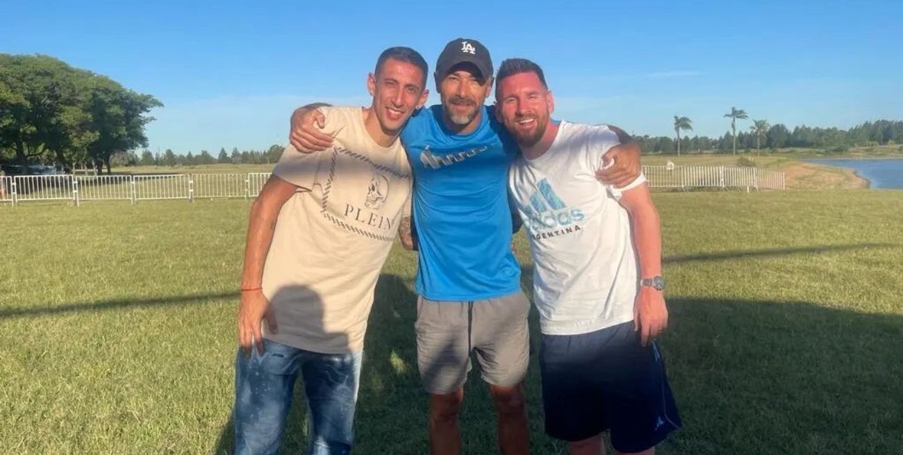 Lionel Messi y un recuerdo especial con "Kily" González el día de su debut en la Selección Argentina