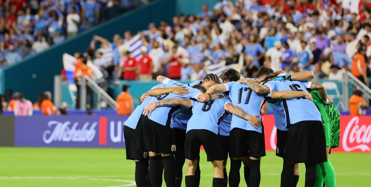 El Uruguay de Bielsa debutó a puro gol frente a Panamá
