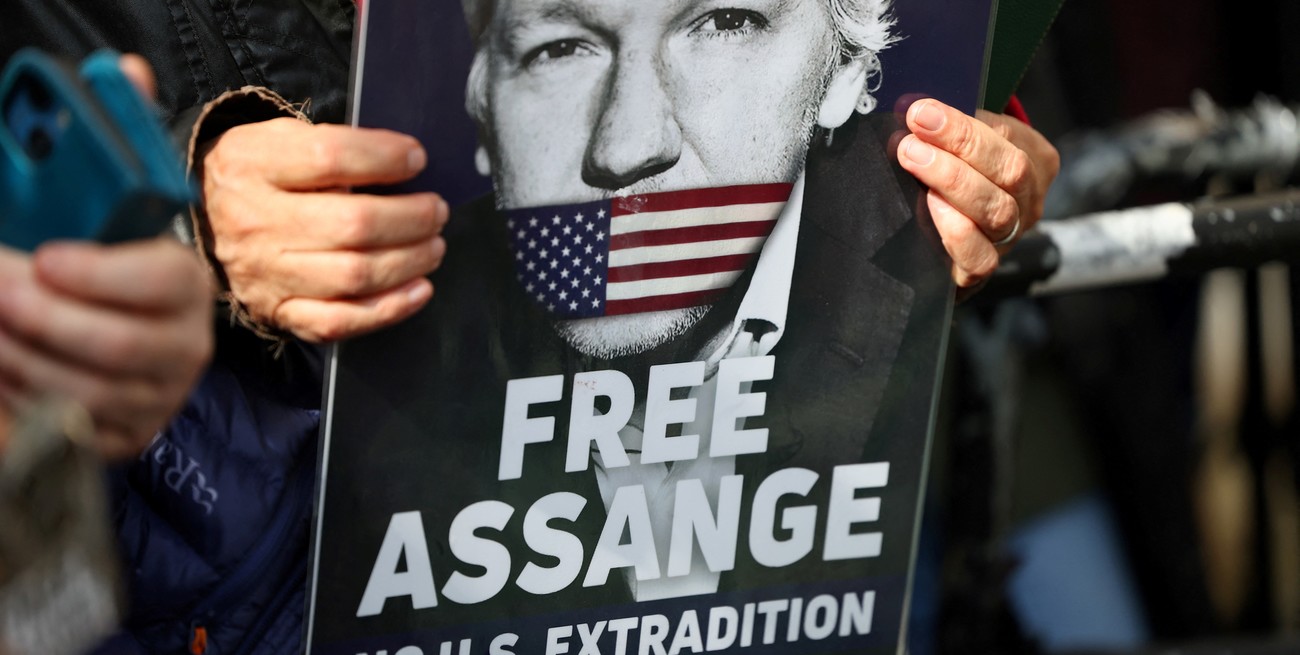 Liberaron a Julian Assange: acordó con la justicia y se declaró culpable de espionaje en EEUU