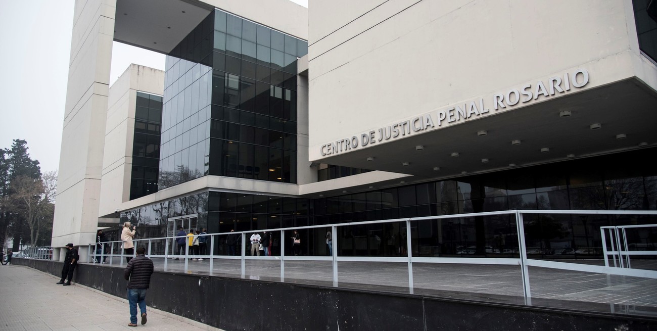 Aprueban 6 pliegos de fiscales para el MPA de Rosario