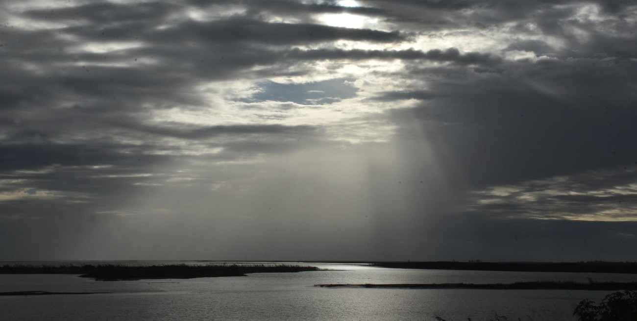 Alerta por lluvias fuertes y posible caída de granizo en Santa Fe y nueve provincias de Argentina